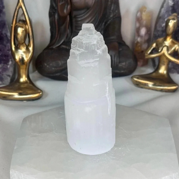 Selenite Tower - Picture 1 of 4